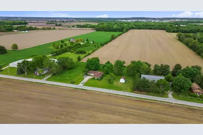 56729 Tulip Road, New Carlisle, IN 46552 - Photo 9