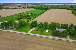 56729 Tulip Rd, New Carlisle, IN 46552 - Photo 9