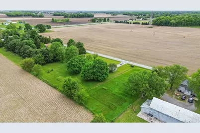 56729 Tulip Road, New Carlisle, IN 46552 - Photo 3