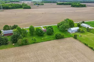 56729 Tulip Rd, New Carlisle, IN 46552 - Photo 5