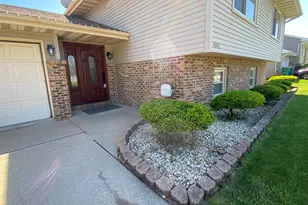 4091 W 76th Ln, Merrillville, IN 46410 - Photo 31