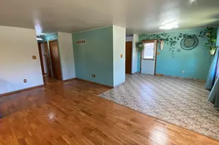 4091 W 76th Ln, Merrillville, IN 46410 - Photo 5