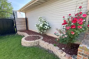 4091 W 76th Ln, Merrillville, IN 46410 - Photo 17