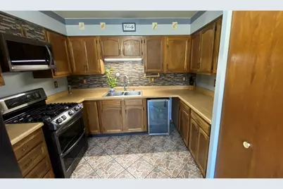 4091 W 76th Lane, Merrillville, IN 46410 - Photo 9