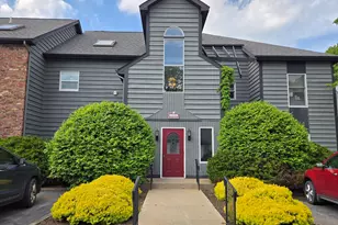 1300 Winding Ridge Ln, Valparaiso, IN 46383 - Photo 1