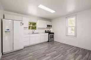 249 N Liberty St, Hobart, IN 46342 - Photo 9