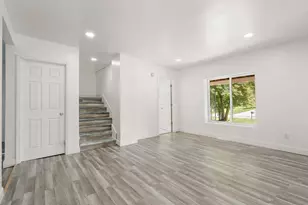 249 N Liberty St, Hobart, IN 46342 - Photo 7