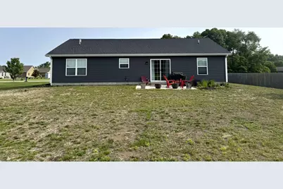 925 6th Avenue NW, Demotte, IN 46310 - Photo 5