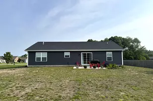 925 6th Ave NW, Demotte, IN 46310 - Photo 5