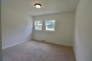 474 Grenway Rd, Kingsford Heights, IN 46346 - Photo 7