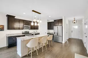 10160 Privet Dr, Crown Point, IN 46307 - Photo 5