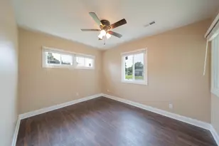 4310 W 22nd Pl, Gary, IN 46404 - Photo 11