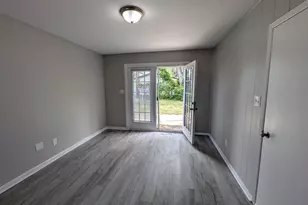 754 W 67th Ave, Merrillville, IN 46410 - Photo 7