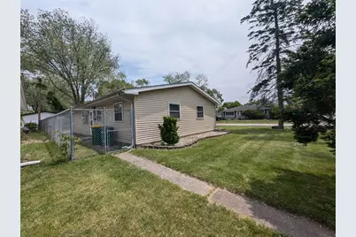 754 W 67th Avenue, Merrillville, IN 46410 - Photo 13