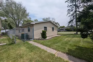 754 W 67th Ave, Merrillville, IN 46410 - Photo 13