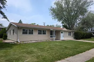 754 W 67th Ave, Merrillville, IN 46410 - Photo 1