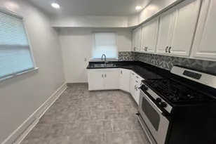 646 N New Hampshire St, Gary, IN 46403 - Photo 5