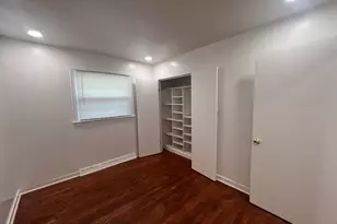 646 N New Hampshire St, Gary, IN 46403 - Photo 9