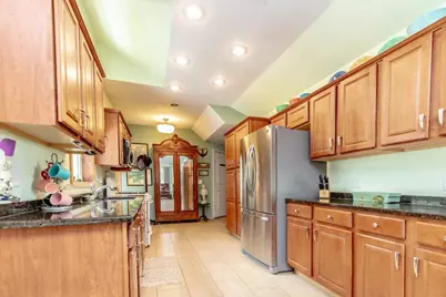 579 E 800 N, Wheatfield, IN 46392 - Photo 7