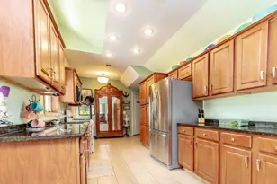 579 E 800 N, Wheatfield, IN 46392 - Photo 7