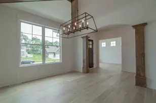 4805 Princess Dr, Valparaiso, IN 46383 - Photo 9