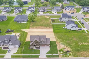 4805 Princess Dr, Valparaiso, IN 46383 - Photo 7