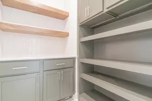 4805 Princess Dr, Valparaiso, IN 46383 - Photo 17