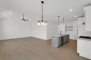 305 Apple Grove Ln, Valparaiso, IN 46385 - Photo 7