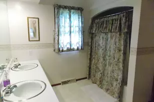 613 Dogwood Dr, Trail Creek, IN 46360 - Photo 15