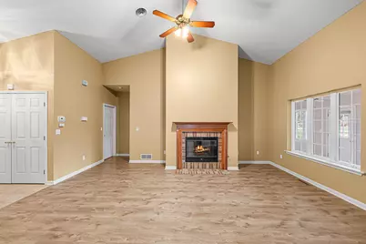 1641 Magnolia Drive, Hobart, IN 46342 - Photo 7