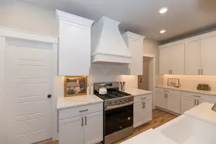 400 W 18th St, La Porte, IN 46350 - Photo 13