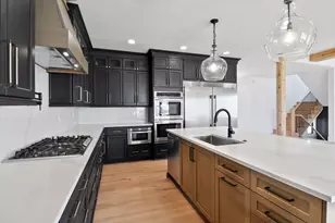 9601 Sweetspire Ave, Saint John, IN 46373 - Photo 13