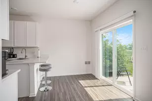 10927 Illinois Dr, Crown Point, IN 46307 - Photo 9