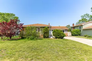 8624 Garfield Ave, Munster, IN 46321 - Photo 3