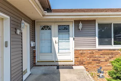 8624 Garfield Avenue, Munster, IN 46321 - Photo 5