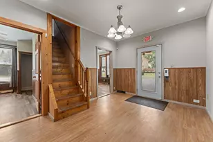 755 W Chicago St, Valparaiso, IN 46385 - Photo 3