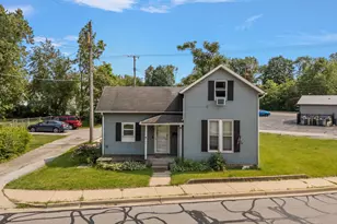 755 W Chicago St, Valparaiso, IN 46385 - Photo 1