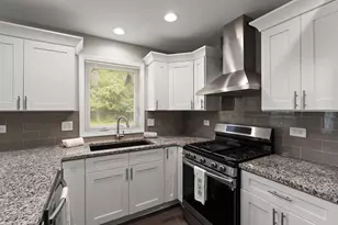 5888 Adams St, Merrillville, IN 46410 - Photo 5