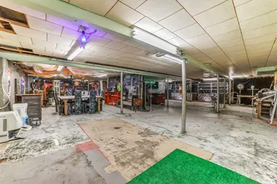 821 S Halleck Street, Demotte, IN 46310 - Photo 9