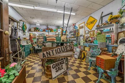 821 S Halleck Street, Demotte, IN 46310 - Photo 5