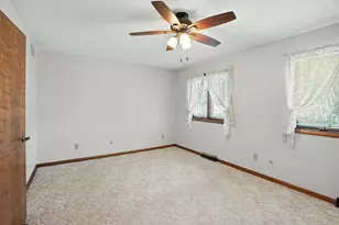 1246 River Dr, Munster, IN 46321 - Photo 15