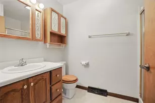 1246 River Dr, Munster, IN 46321 - Photo 17