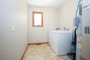 11546 Georgetown Dr, Demotte, IN 46310 - Photo 19