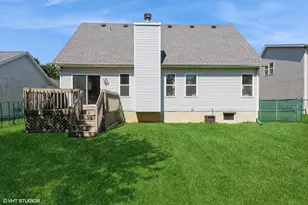 206 Parkwood Dr, Valparaiso, IN 46383 - Photo 19