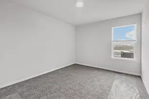 3123 W 82nd Pl, Merrillville, IN 46410 - Photo 9