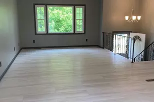 3808 Kingsway Dr, Crown Point, IN 46307 - Photo 5