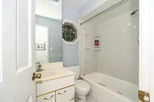 9421 Cottonwood Dr, Munster, IN 46321 - Photo 17