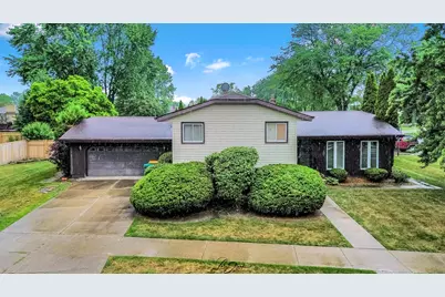 9421 Cottonwood Drive, Munster, IN 46321 - Photo 1