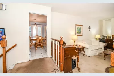 9421 Cottonwood Drive, Munster, IN 46321 - Photo 7