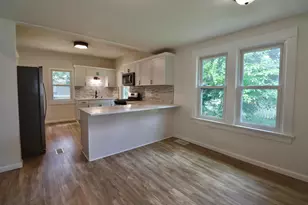 414 Allen St, La Porte, IN 46350 - Photo 7